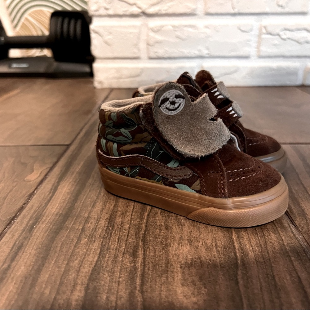 Sloth toddler vans